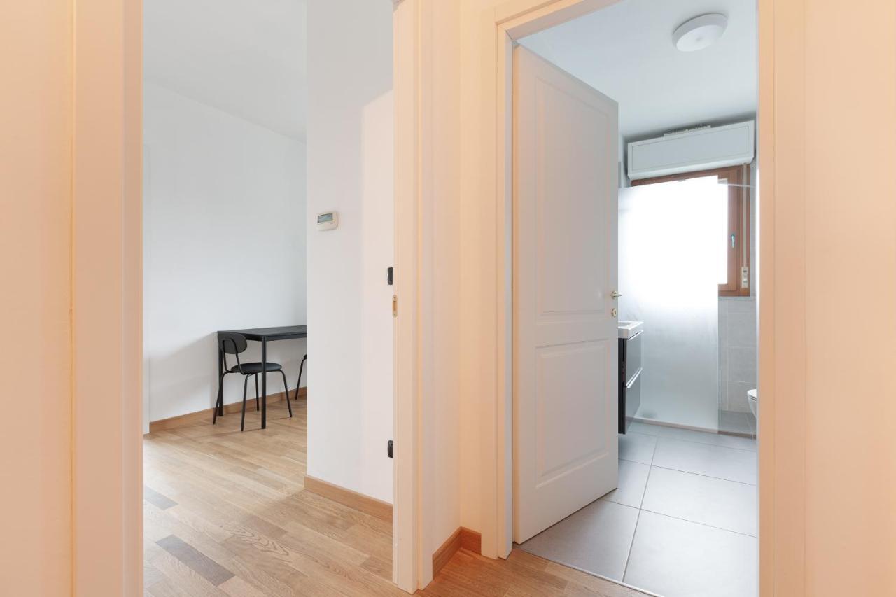 Milan Comfy Apartment X3 - With Balcony Kültér fotó